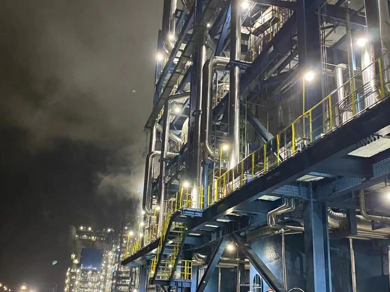 Steel Grating for Refineries(Night View)