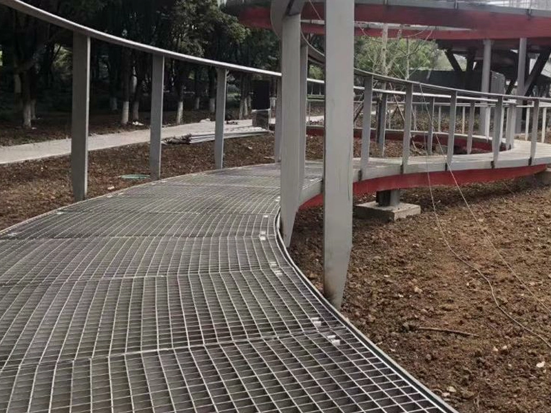 Steel Grating for City Park Landscape Trail