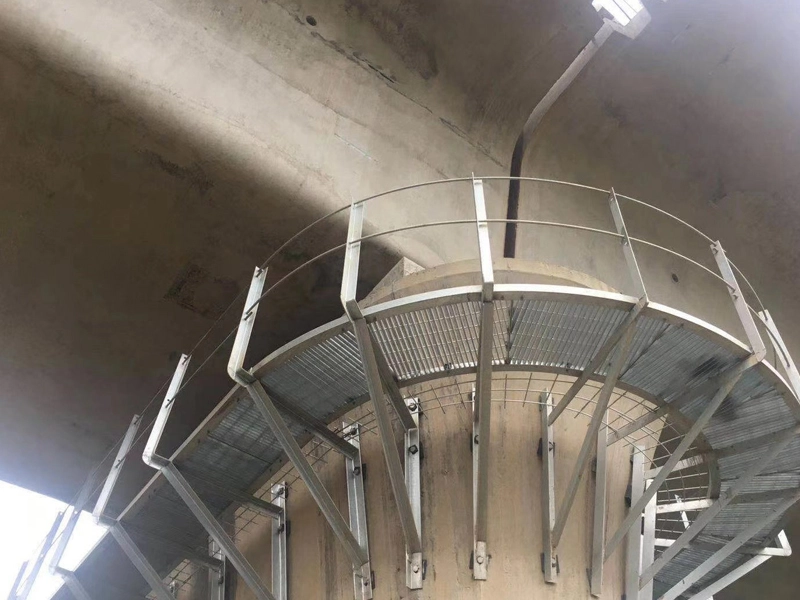 Steel Grating for High-Speed Rail Maintenance Platforms