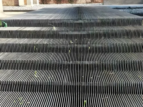 Press Locked Grating Applies for Sewage Treatment Plant Walkway