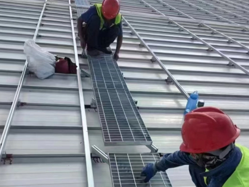 Steel Grating for Solar Roof Walkways