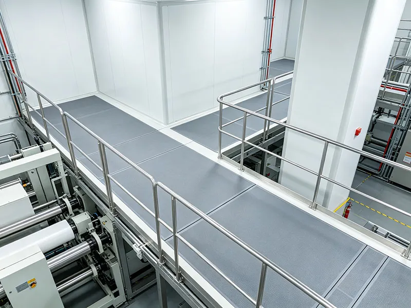 Closed-Top Composite Grating