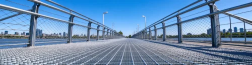Imagem do projeto de uma plataforma de passagem em grelha de aço galvanizado, para que compradores de todo o mundo possam contactar a Sino-Grating, fabricante de grelhas de aço